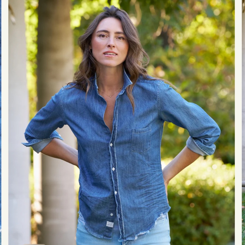 FRANK AND EILEEN SHIRT 
Barry Tailored Button-Up Shirt